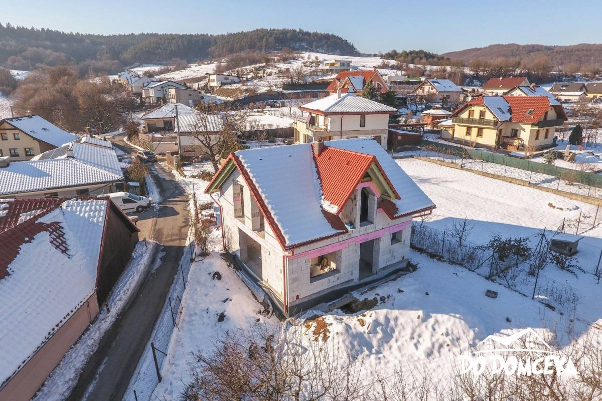 PREDANÉ 5-izbový rodinný dom s pekným pozemkom, Rakytovce, Banská Bystrica