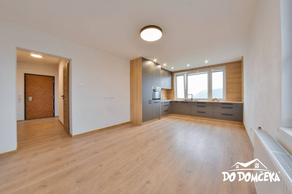 PREDANÉ Slnečný 3-izbový byt s lodžiou po kompletnej rekonštrukcii, Moskovská, Fončorda, Banská Bystrica