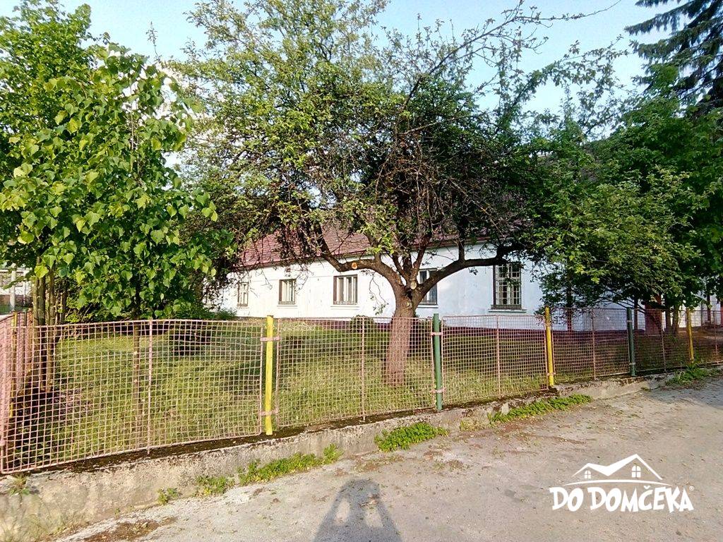 Rodinný dom s veľkým pozemkom a ovocným sadom, obec Poniky, Ponická Huta, okres Banská Bystrica